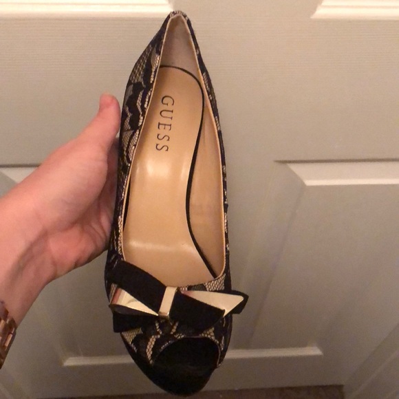 Heels - Picture 4 of 4